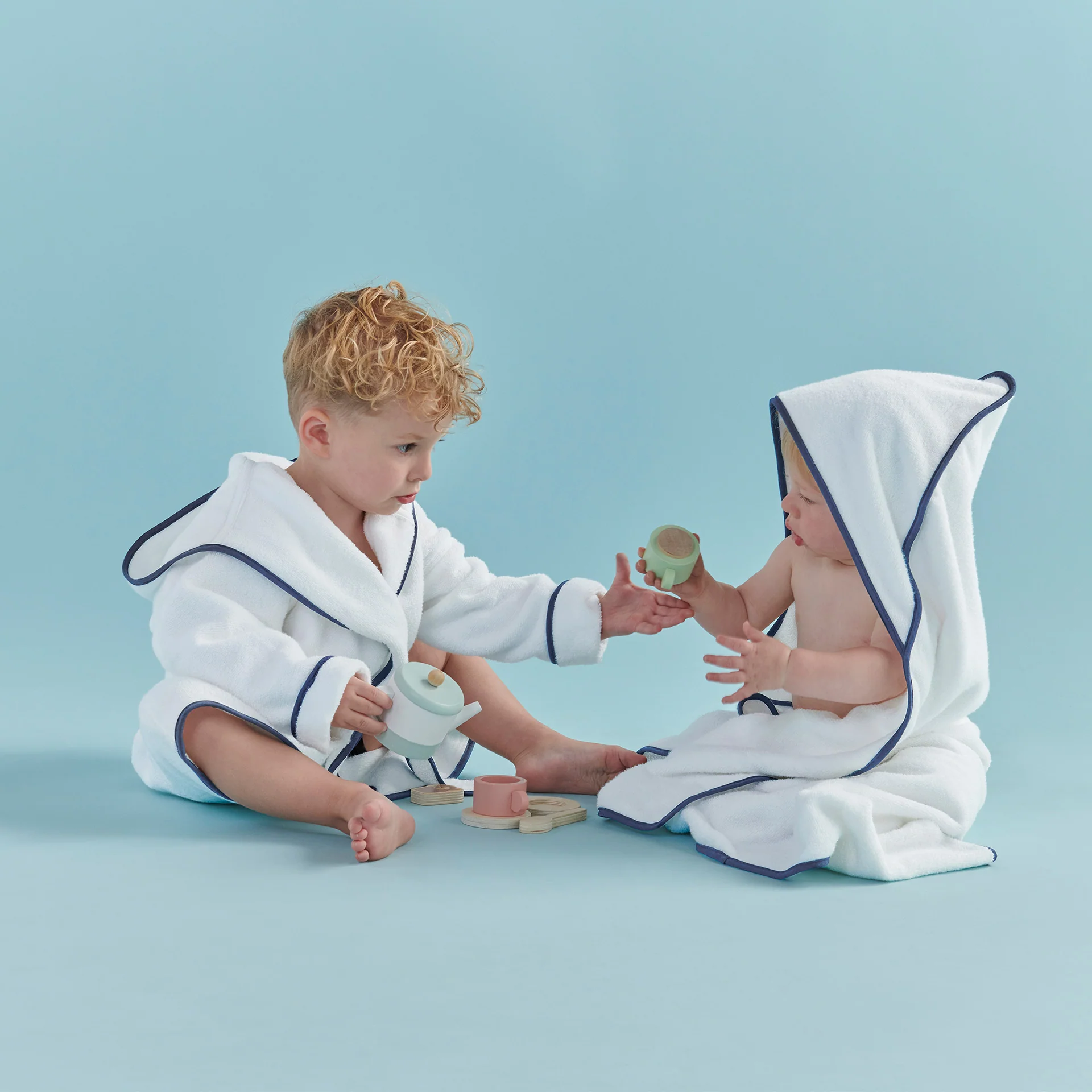 Christy Mini Hooded Bath Towel  - Image 22