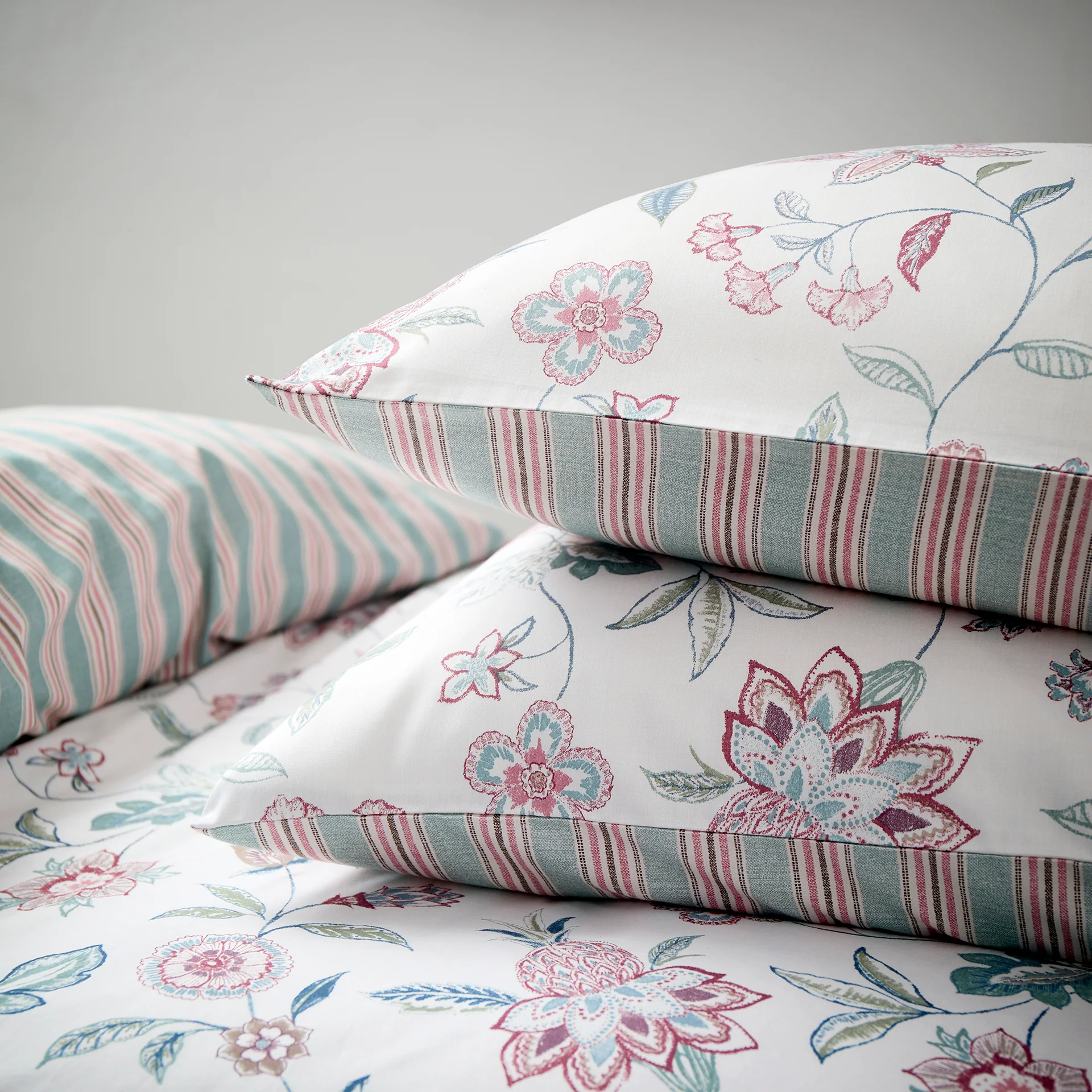 Kew Standard Pillowcase Pair - Image 5