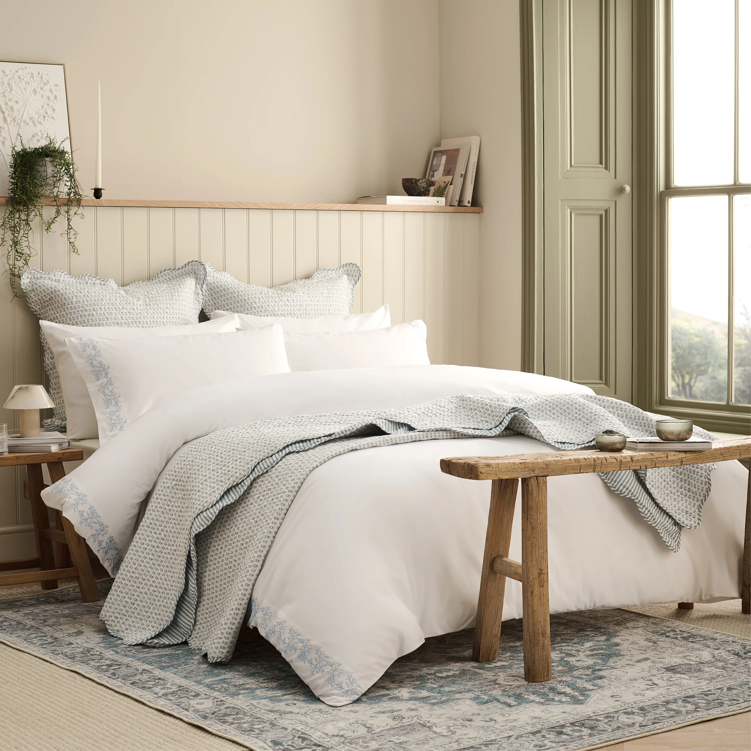 Mistletoe Duvet Set - Image 5