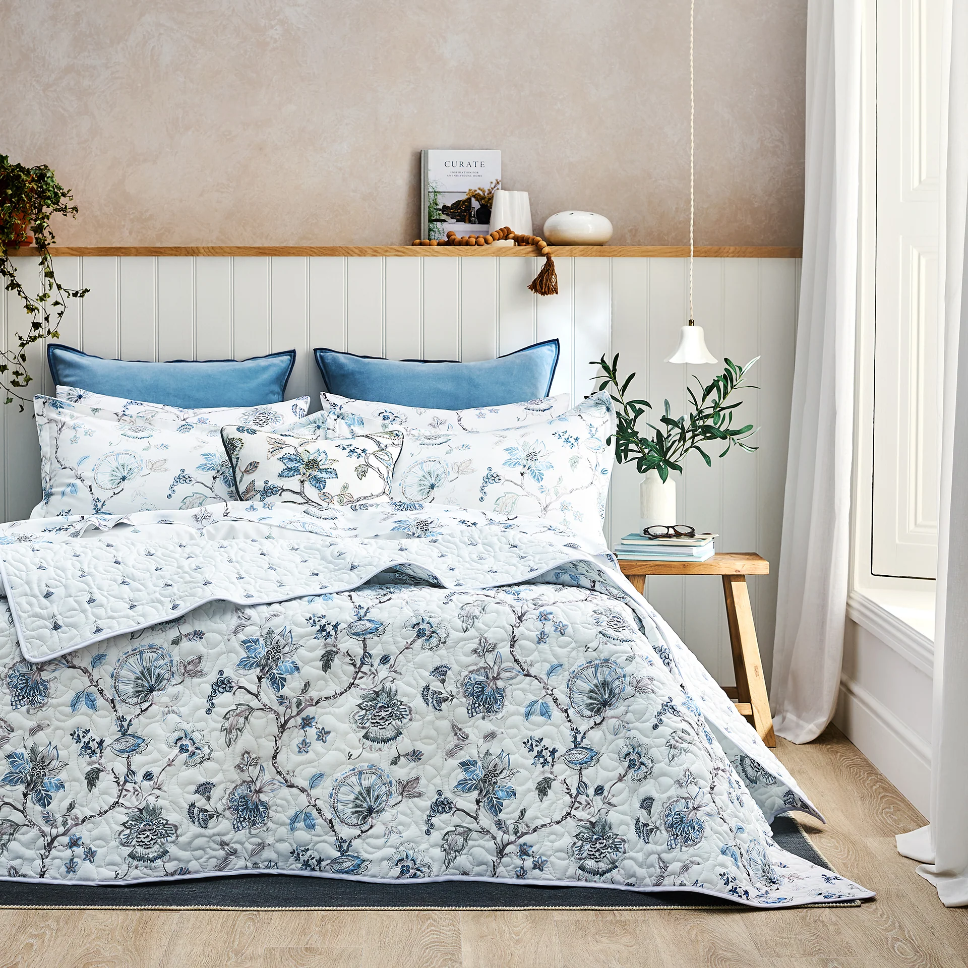 Tropical Floral Coverlet - Image 3