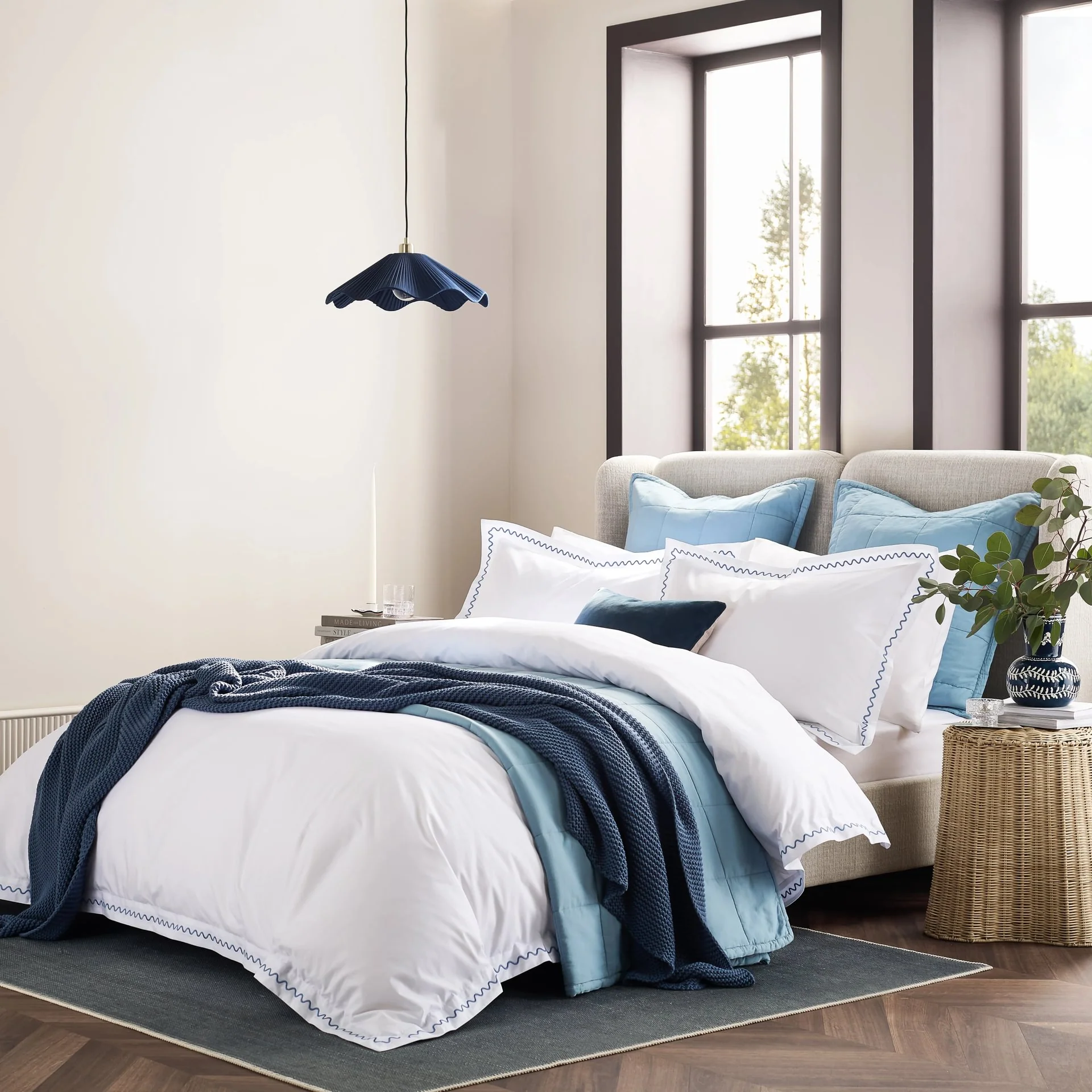 Wave Embroidery Duvet Set - Image 4
